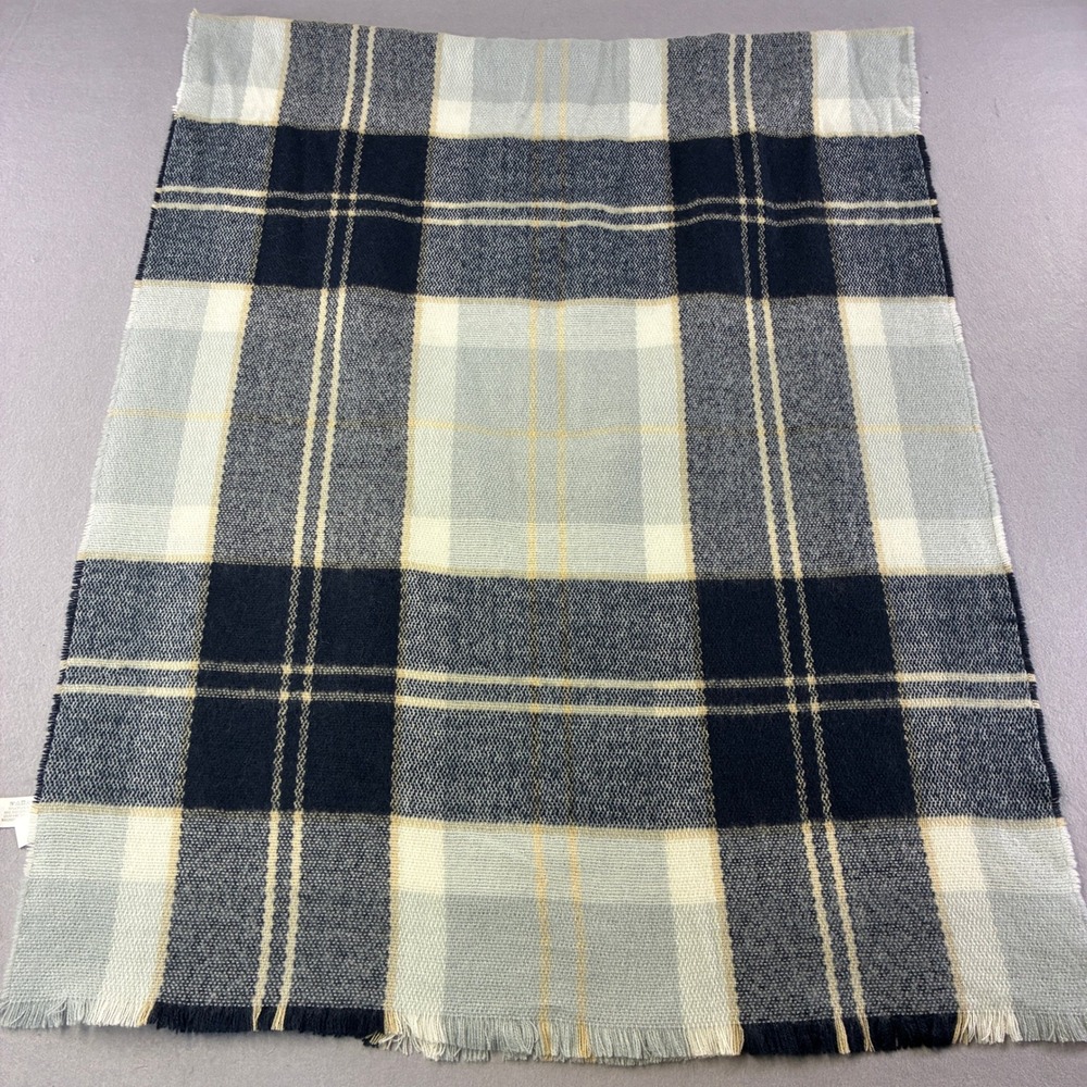 111 Atmosphere Scarf Women OS Navy Blue Grey Plaid Oversized Blanket Wrap